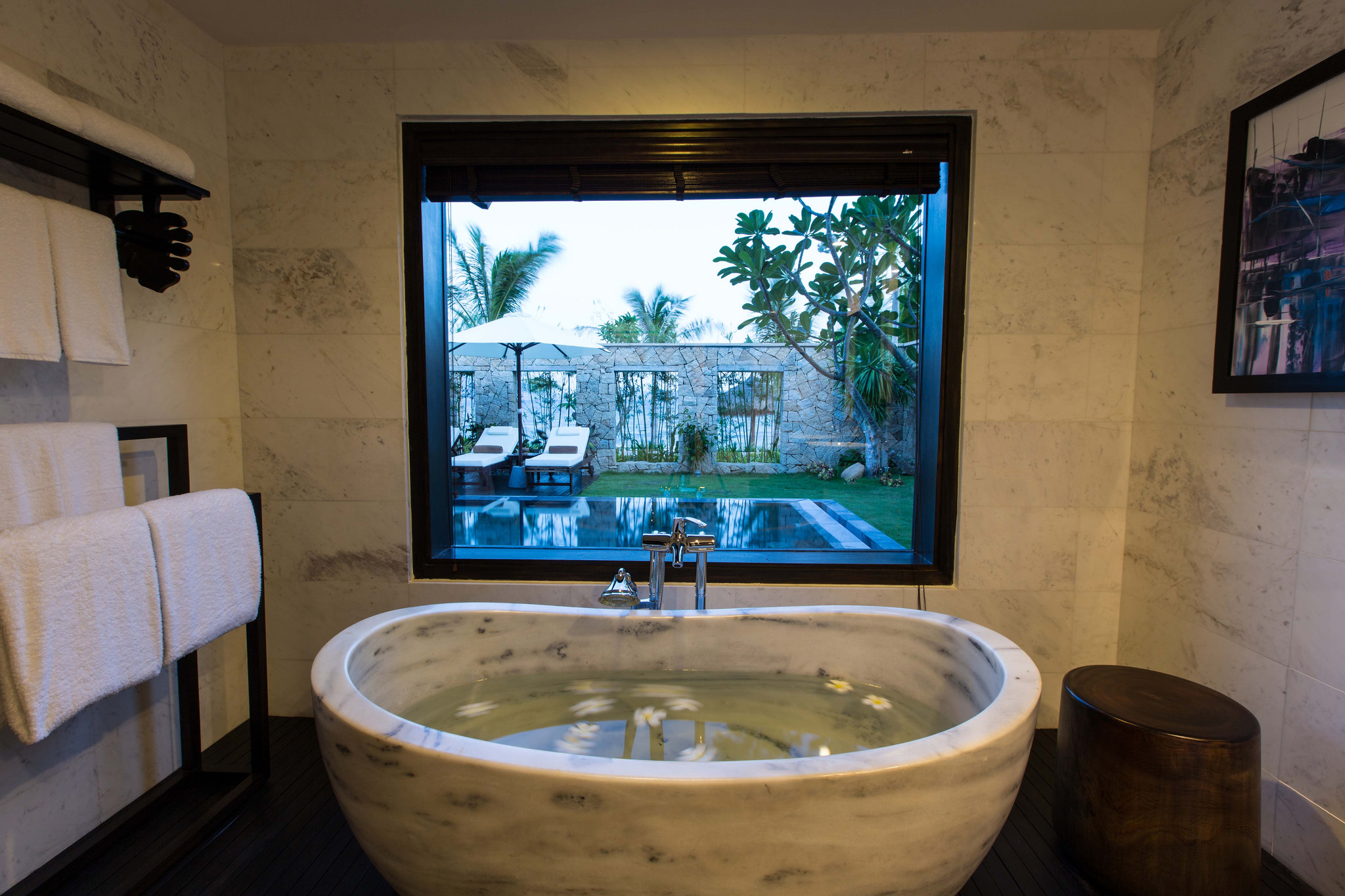 Ocean Pool Villa - Hotel24h.net